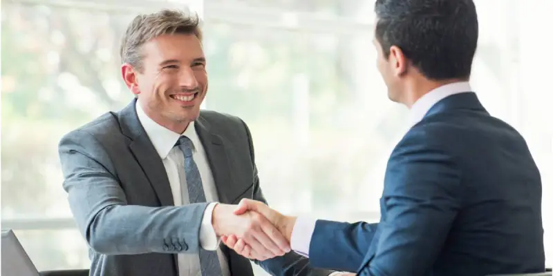 مدیر بازایابی و فروش